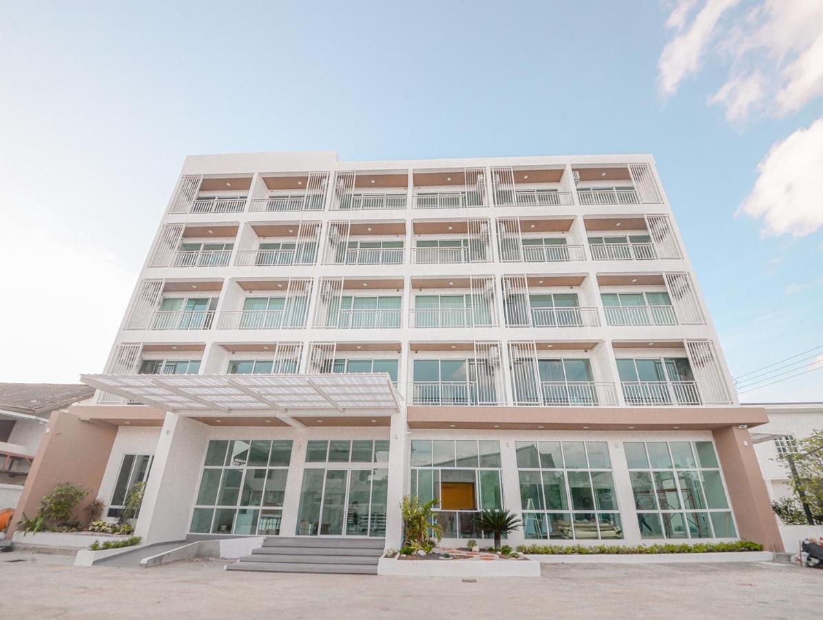 Hotel Agnes Buriram Exterior foto